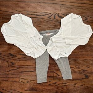 White Longe Sleeve Baby Onesies Set and Gray Fleece Leggings Size 18 Months